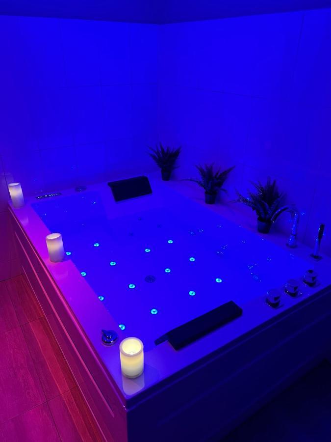 Narbnb - Eden Suite - Jacuzzi - Parking - Clim Narbonne Kültér fotó